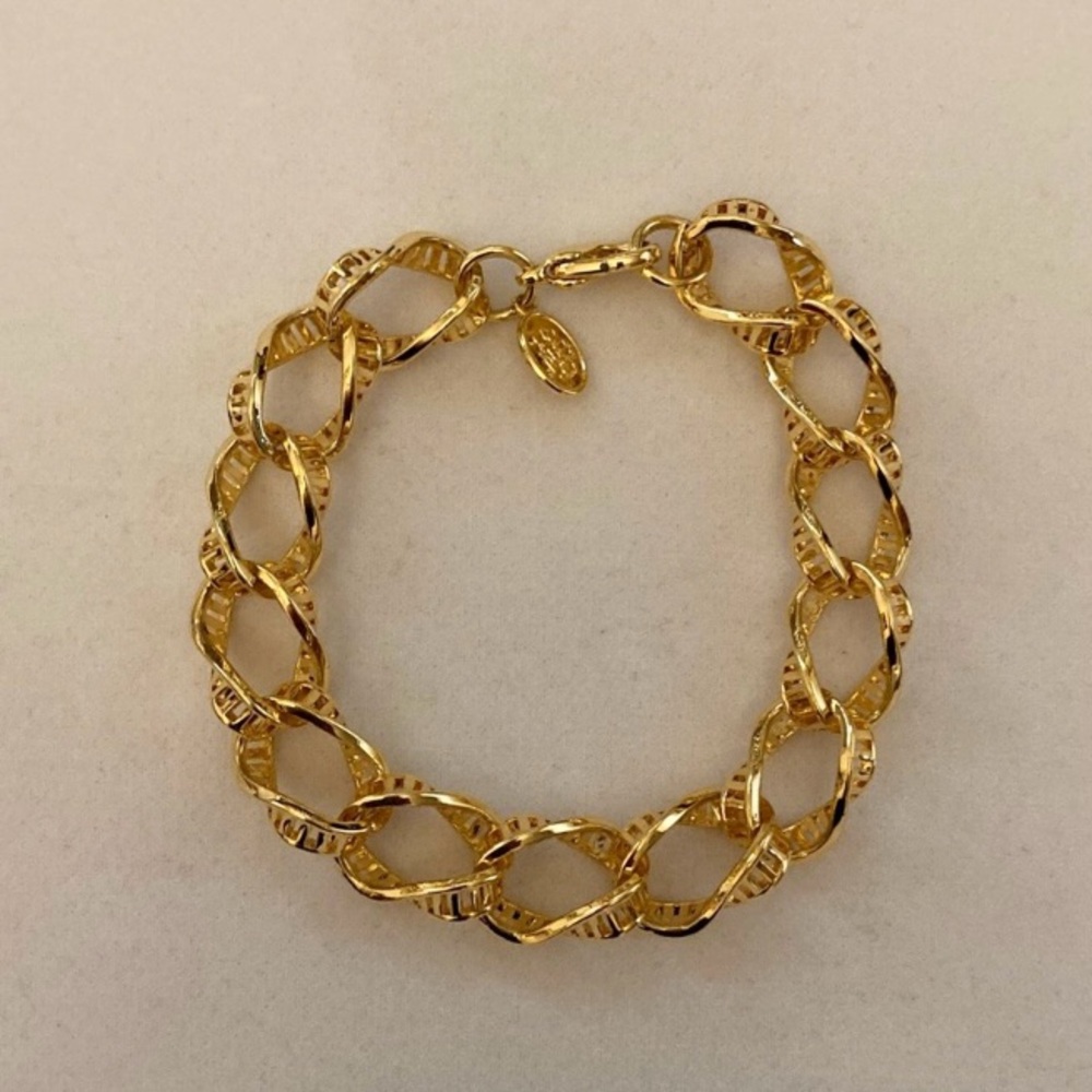 Vintage Gold Tone Link Bracelet - Picture 2 of 14